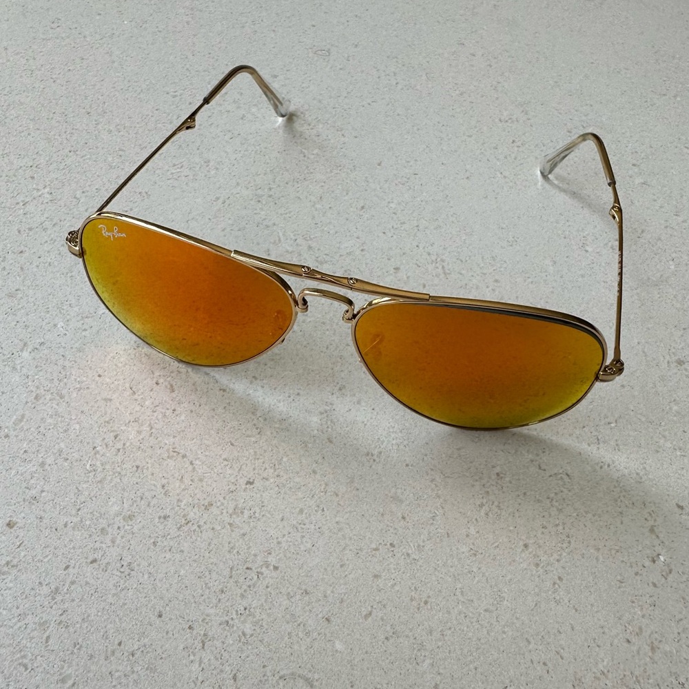 Great Condition Collapsable Ray Bans - image 4